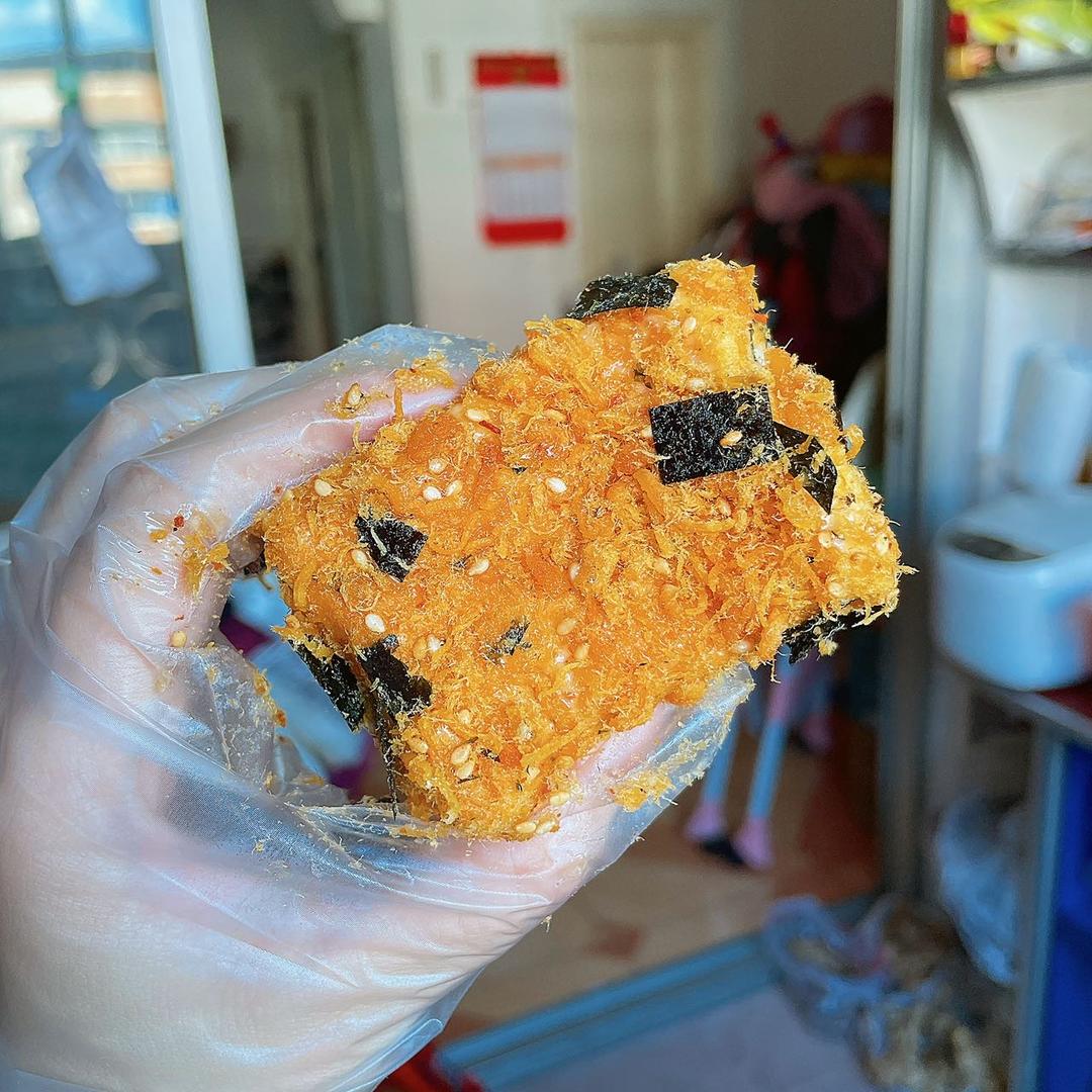 朋友都说比鲍师傅好吃的海苔肉松小贝