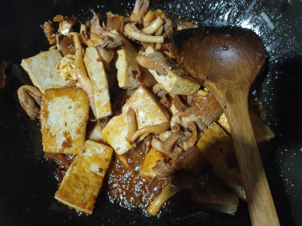 平菇豆腐炒肉