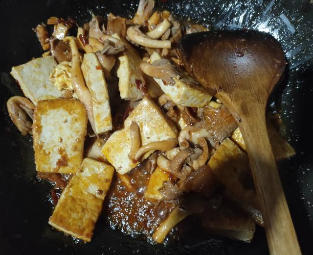 平菇豆腐炒肉