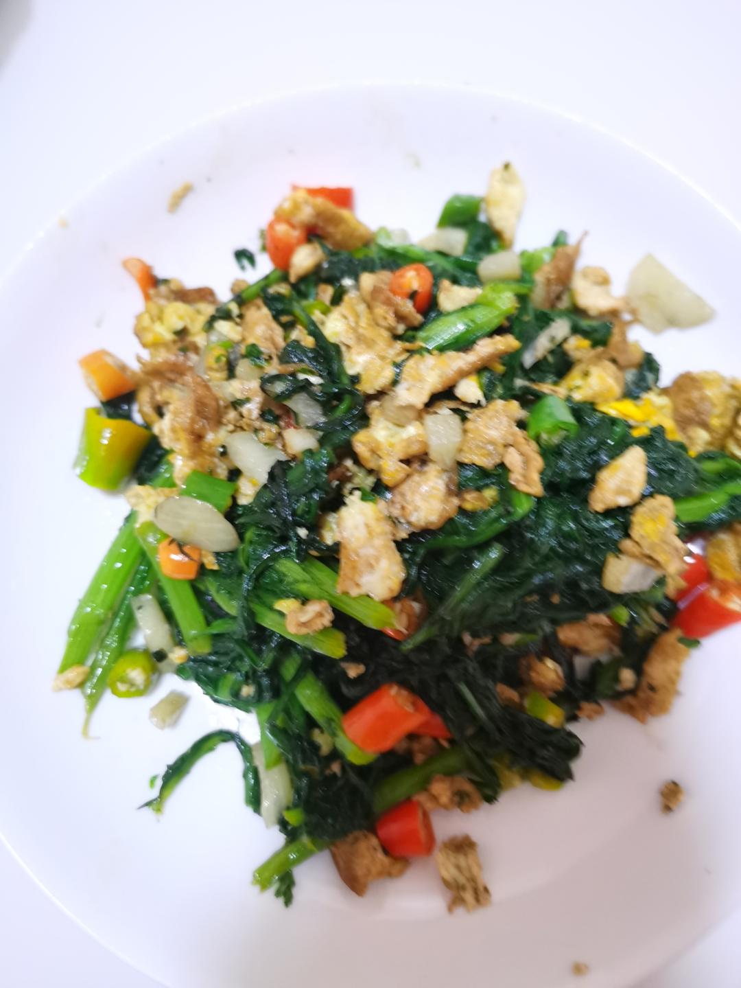 茼蒿炒鸡蛋