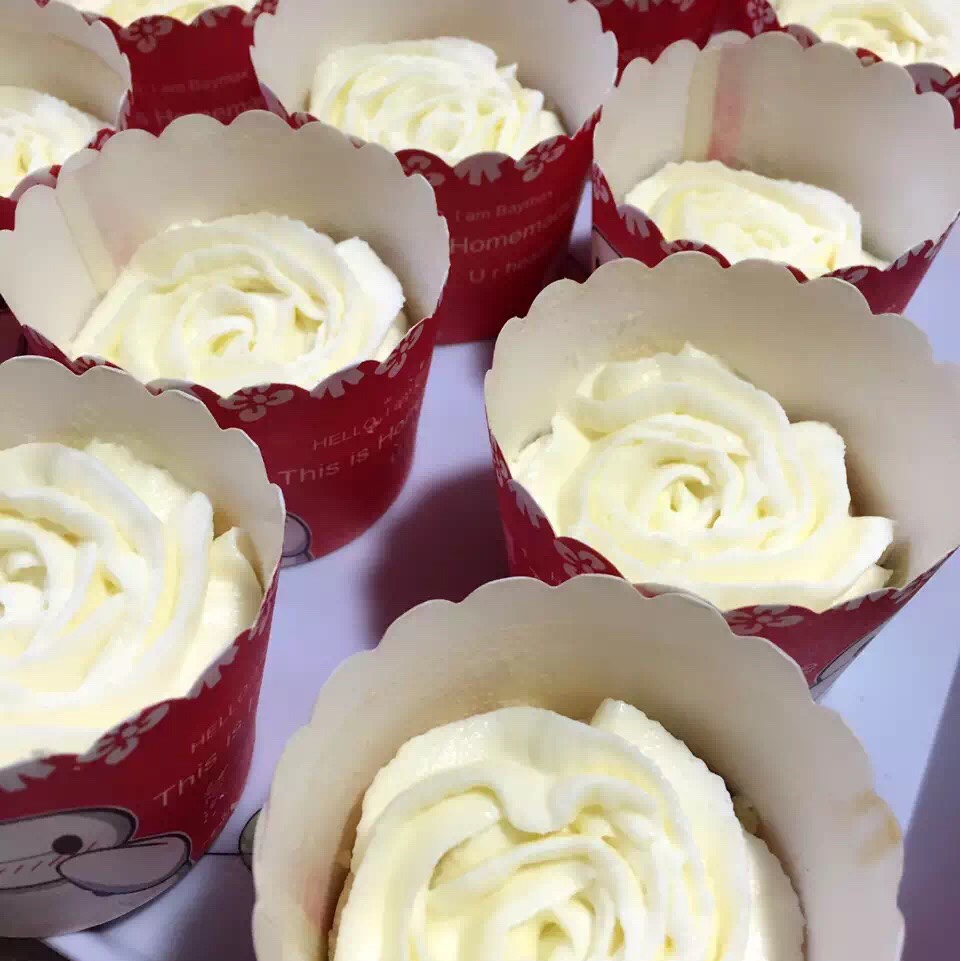 鲜奶油戚风杯子蛋糕（纸杯蛋糕）