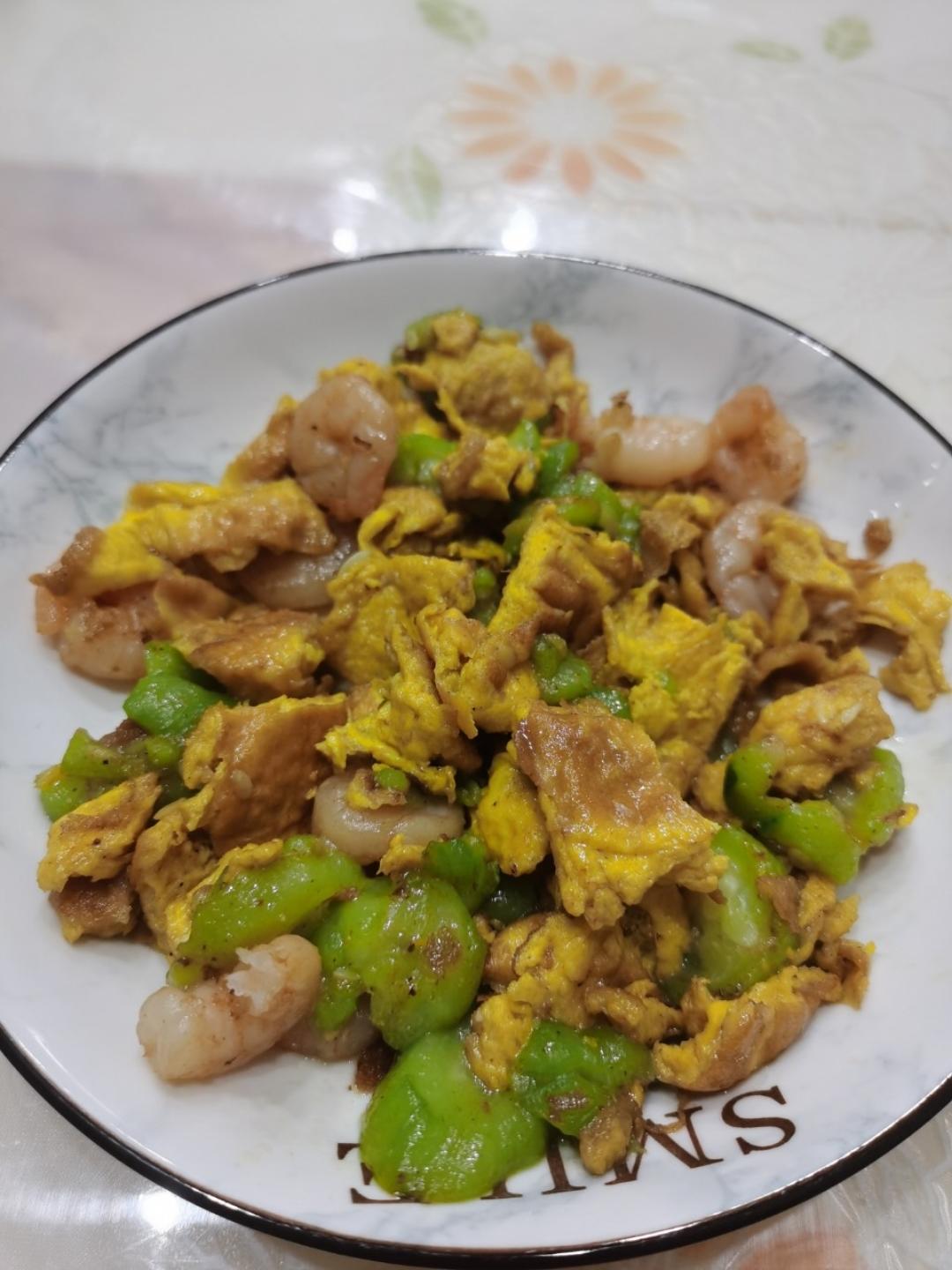 晶莹剔透的丝瓜炒虾仁
