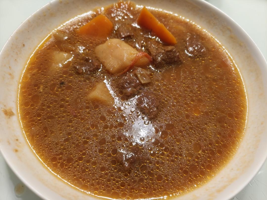 沙沙土豆胡萝卜炖牛肉
