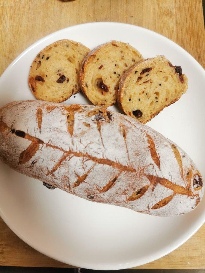 全麦蔓越莓软式欧包（免揉）