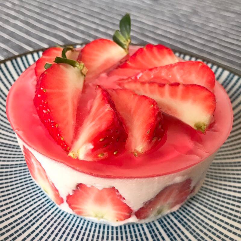 懒人版草莓慕斯