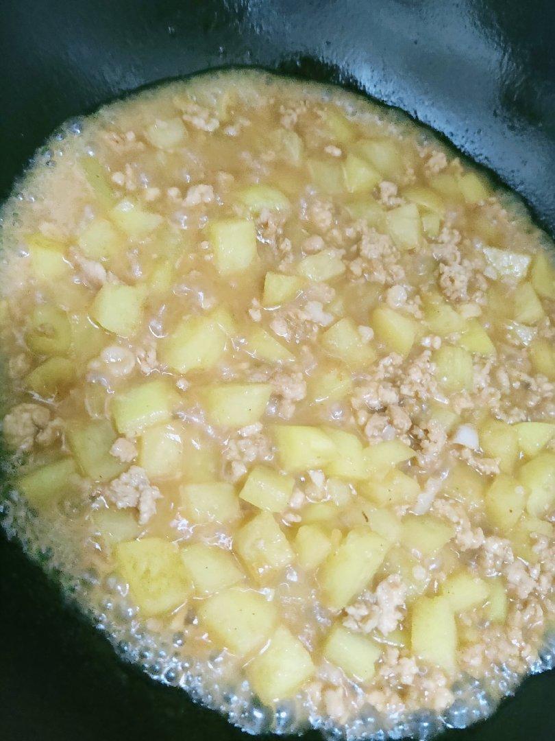 肉末土豆浇饭