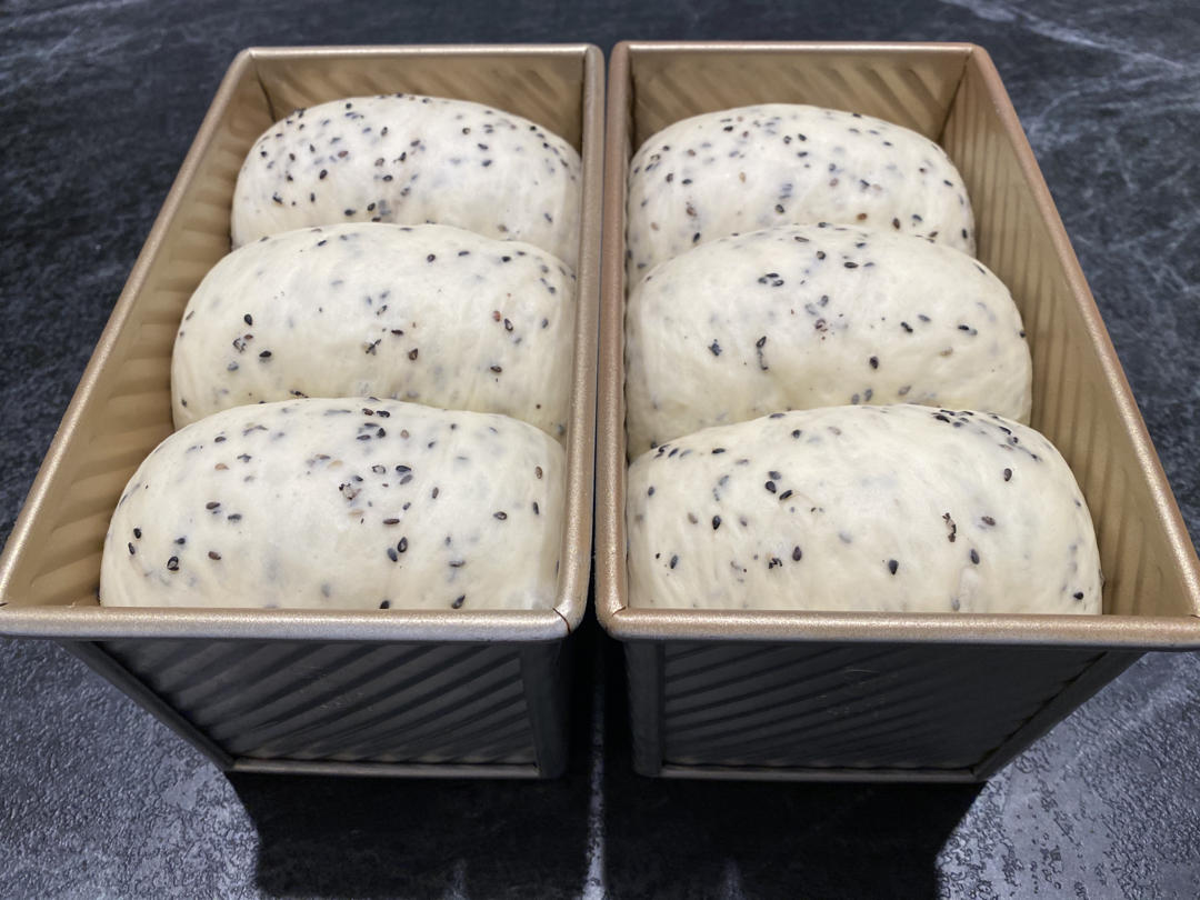 ✔️越嚼越香de黑芝麻咸吐司