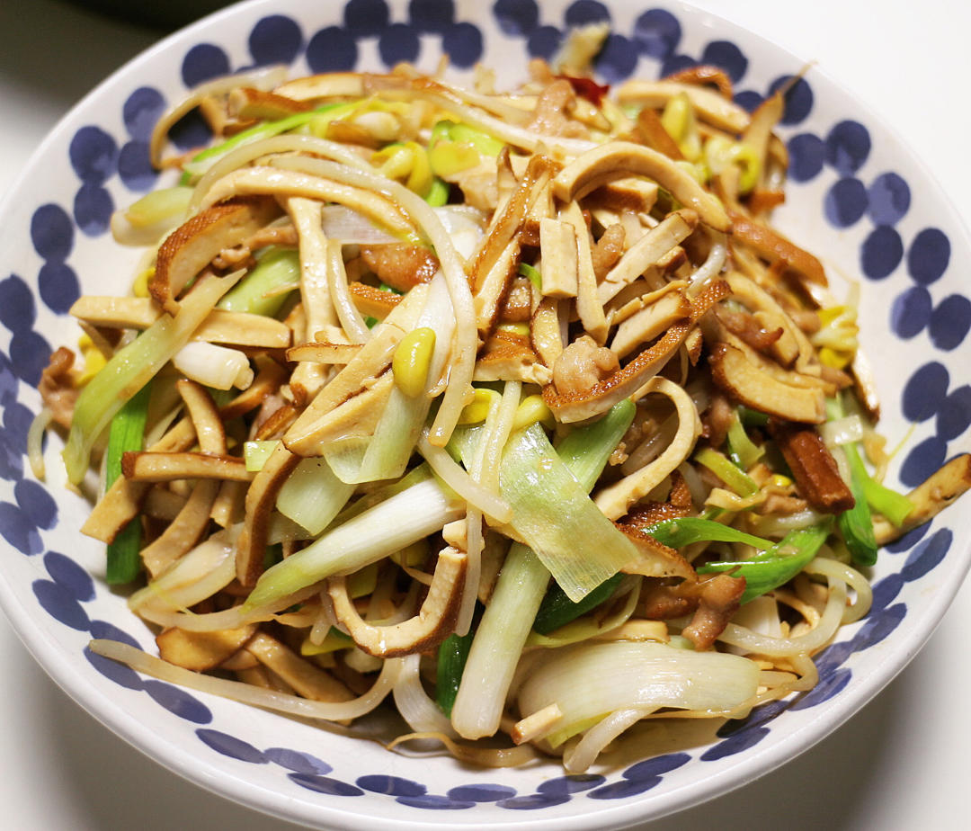 黄金风味小炒！豆腐干炒豆芽