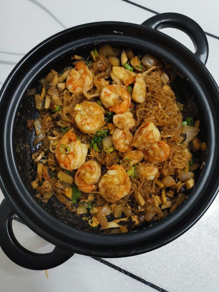 去餐厅必点的粤式虾皇粉丝煲