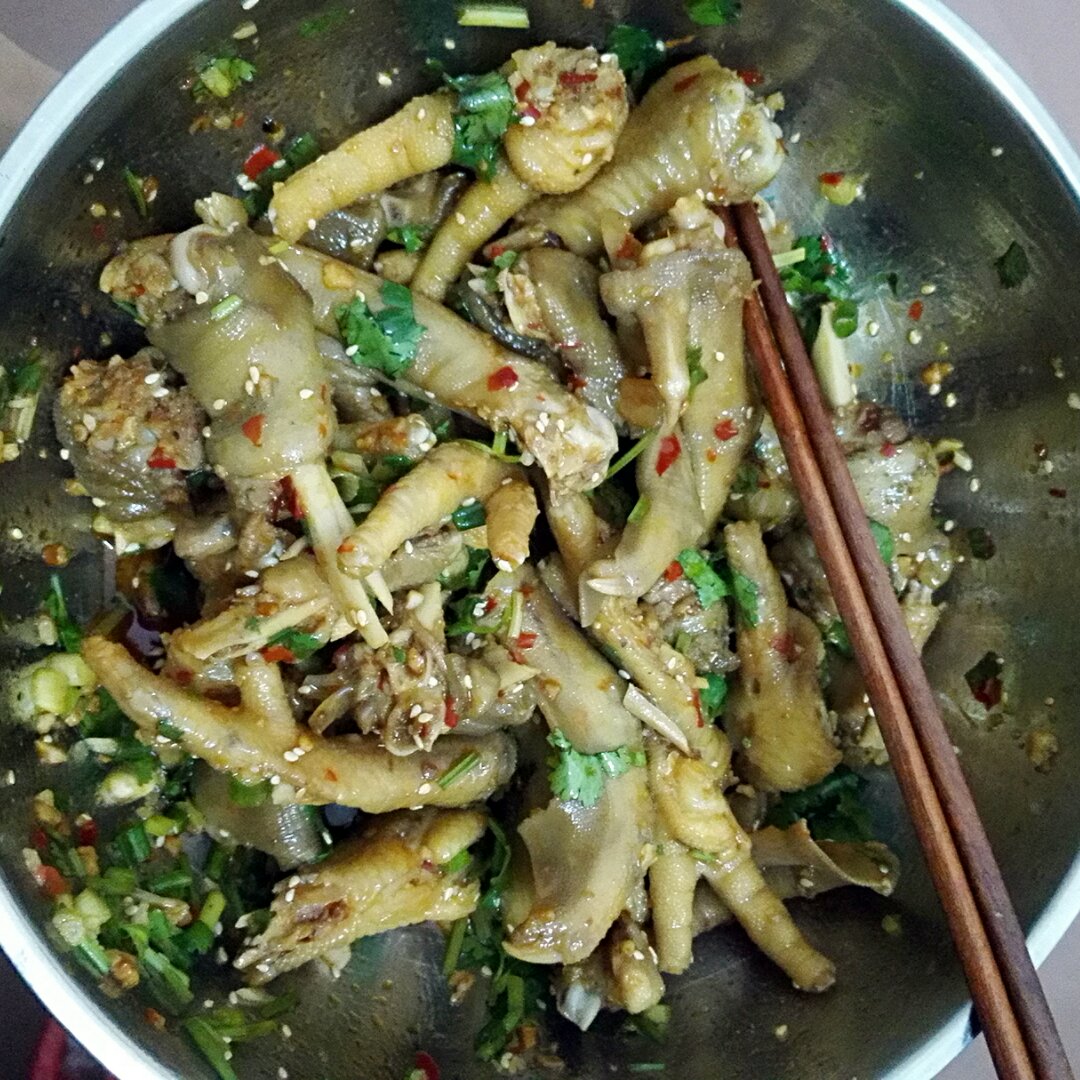 凉拌鸡脚