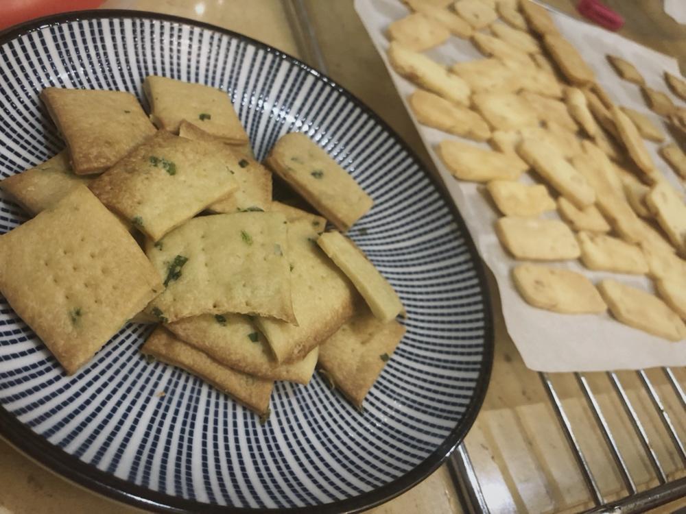 #葱油苏打饼干#