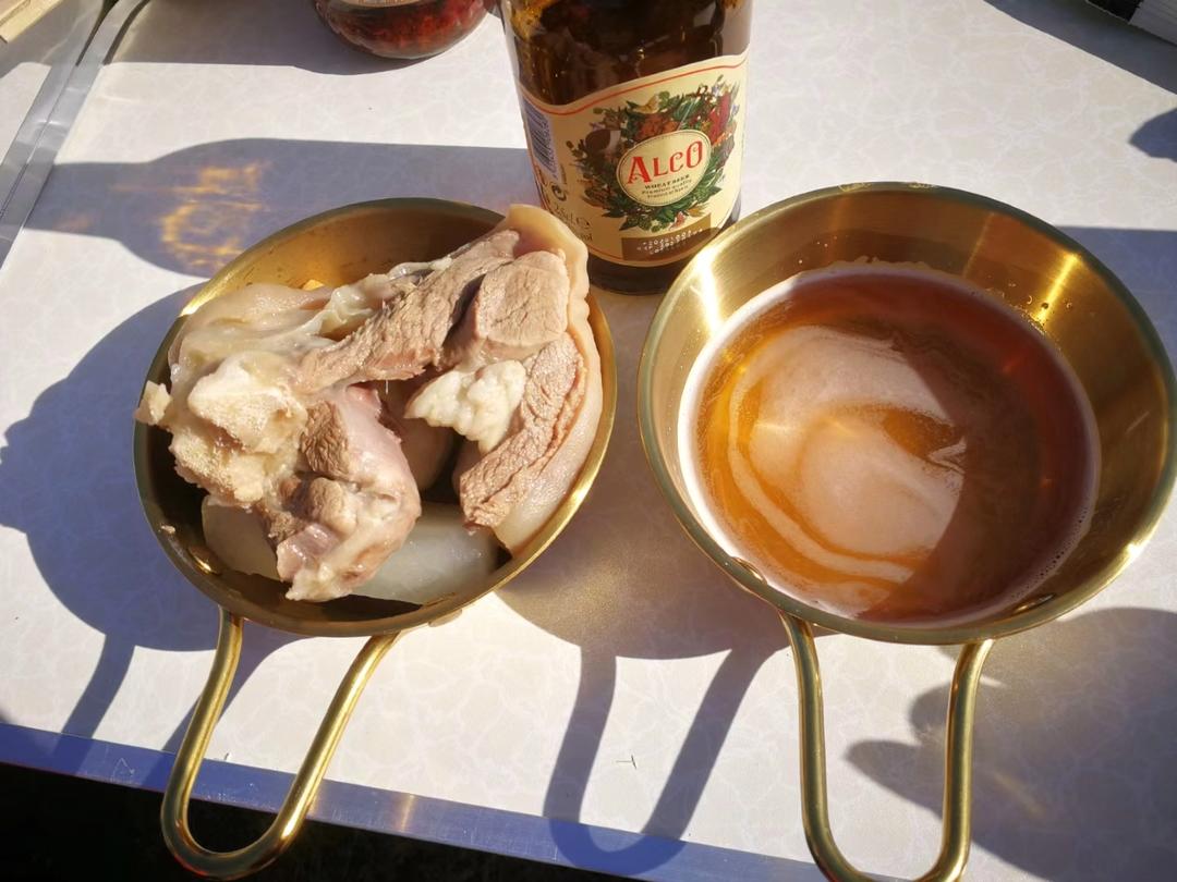 厨师长教你：“羊肉汤”的家常做法，天气冷了喝一口全身都暖暖的