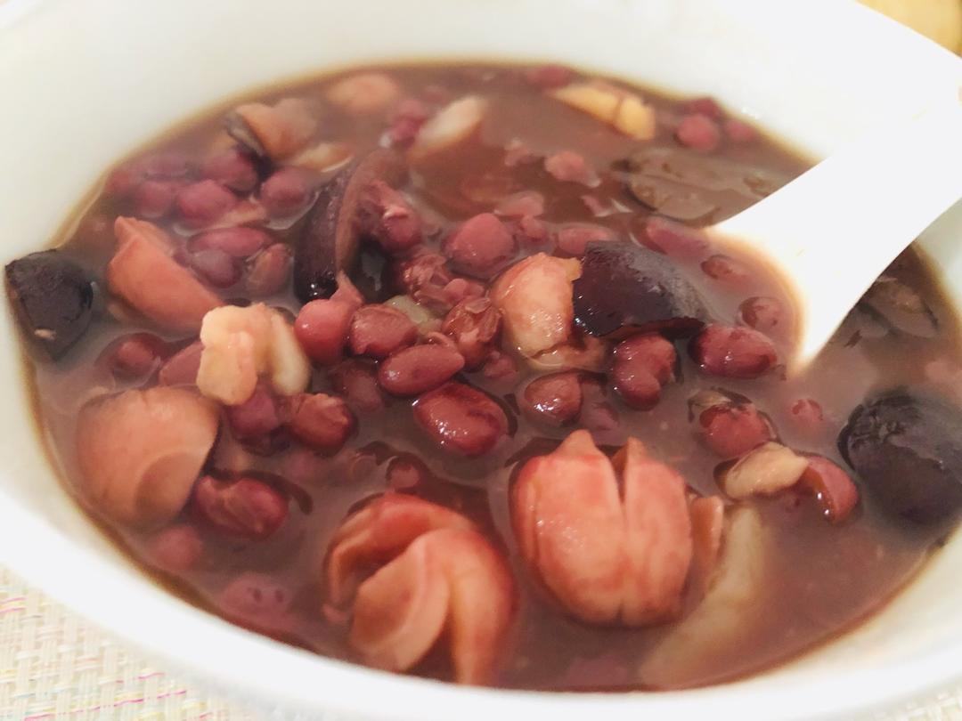 红豆百合莲子糖水