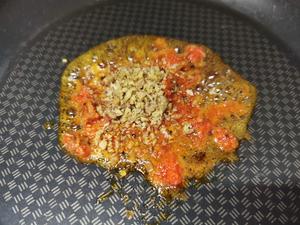 减脂鲜虾蟹黄豆腐煲的做法 步骤2