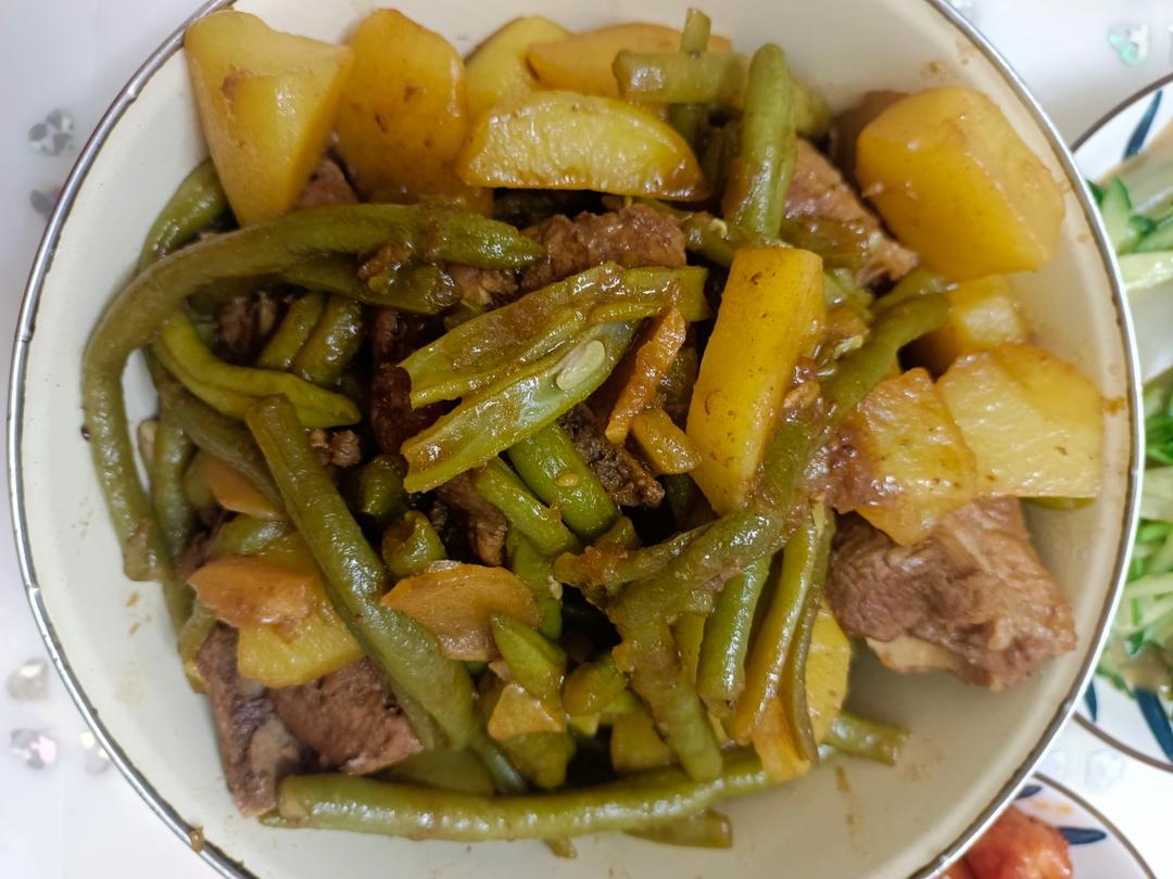 硬菜代表--排骨炖豆角土豆（豆角焖面胚子）