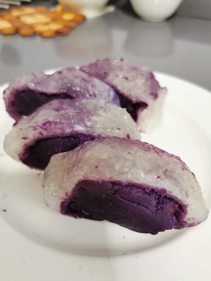 巨Q弹水晶紫薯卷