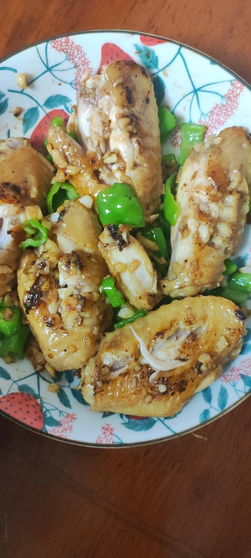 蒜香鸡翅，这才是鸡翅最好吃的做法