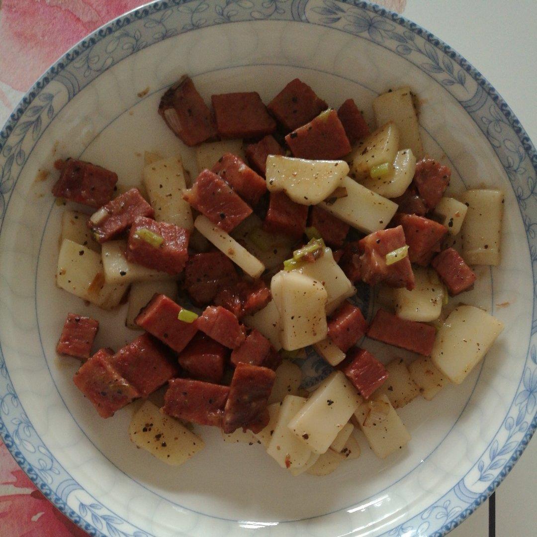 黑椒年糕牛肉粒