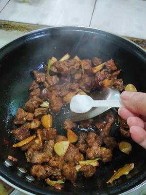 高压锅土豆烧牛肉的做法 步骤8