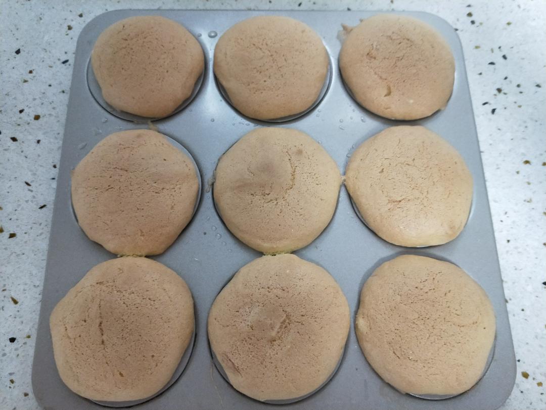 戚风杯子蛋糕^_^不开裂不回缩喔～