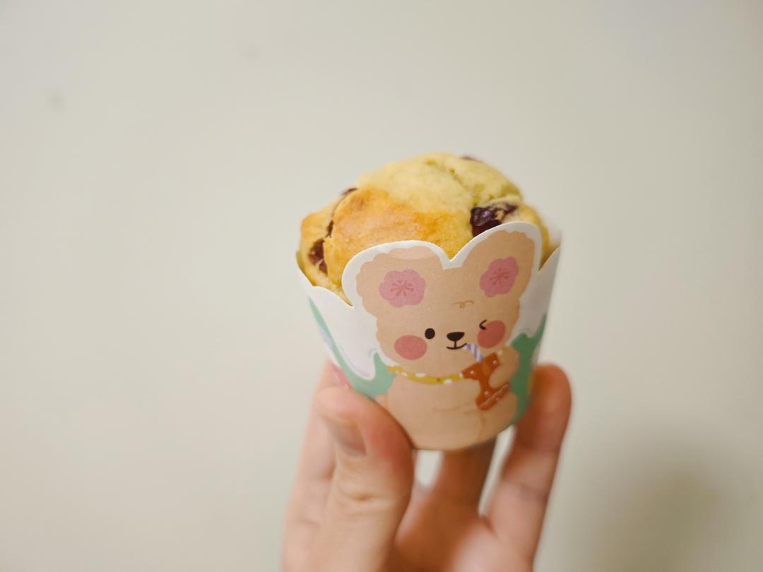 只需搅拌入烤箱的香蕉麦芬