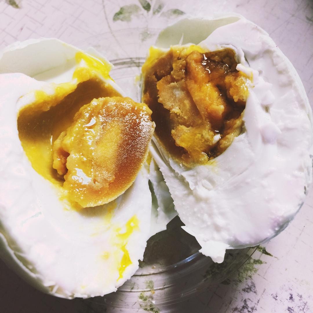 自制咸蛋： 100%出油起沙的咸蛋