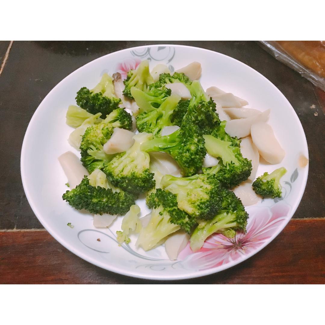 爆炒西兰花杏鲍菇