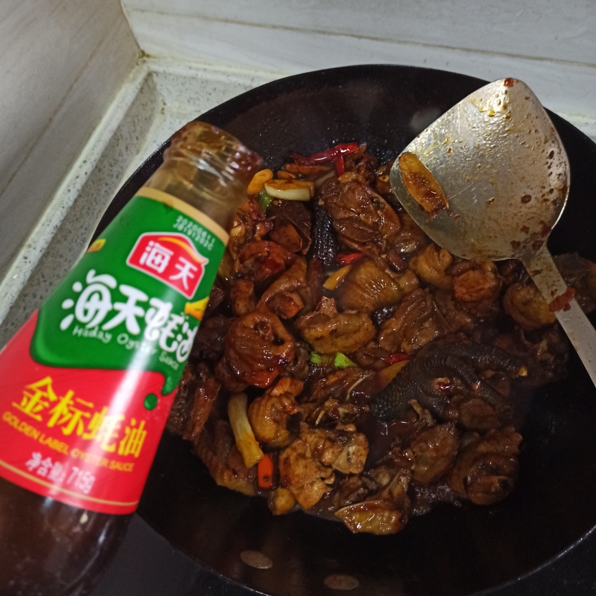 川味土豆香菇烧鸡的做法 步骤7