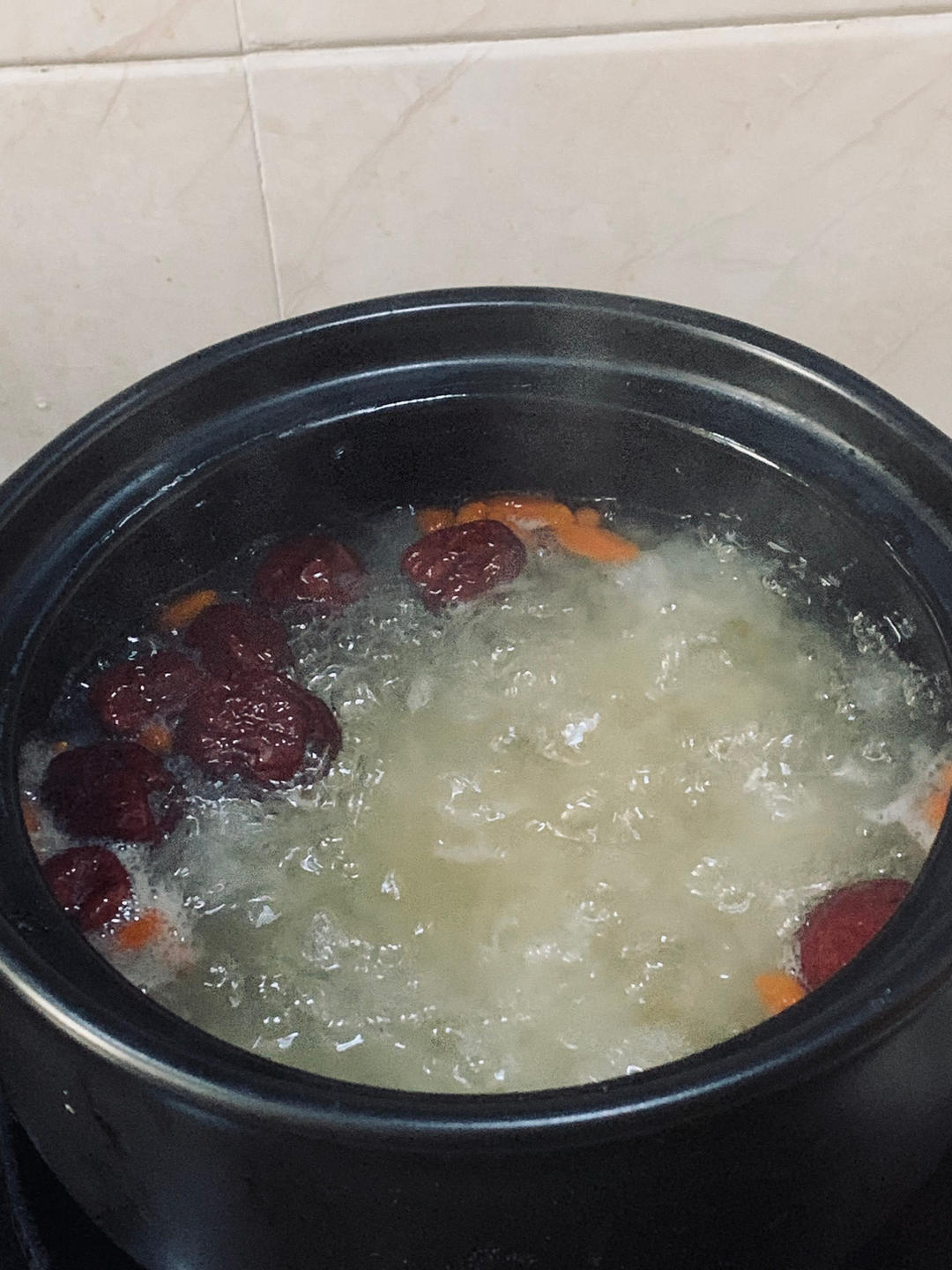 冰糖银耳汤（百分百出胶）