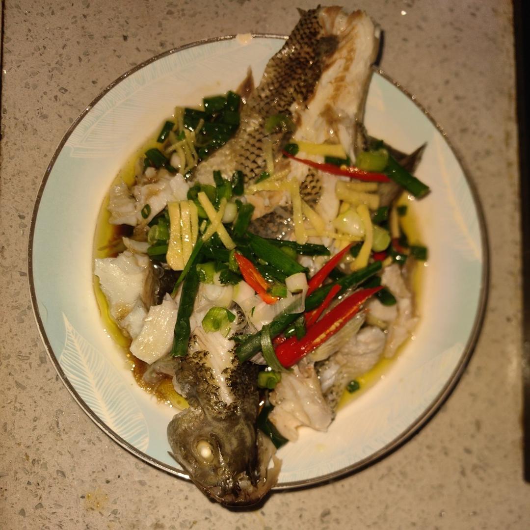 10分钟做 清蒸鲈鱼 （附切鱼图解）