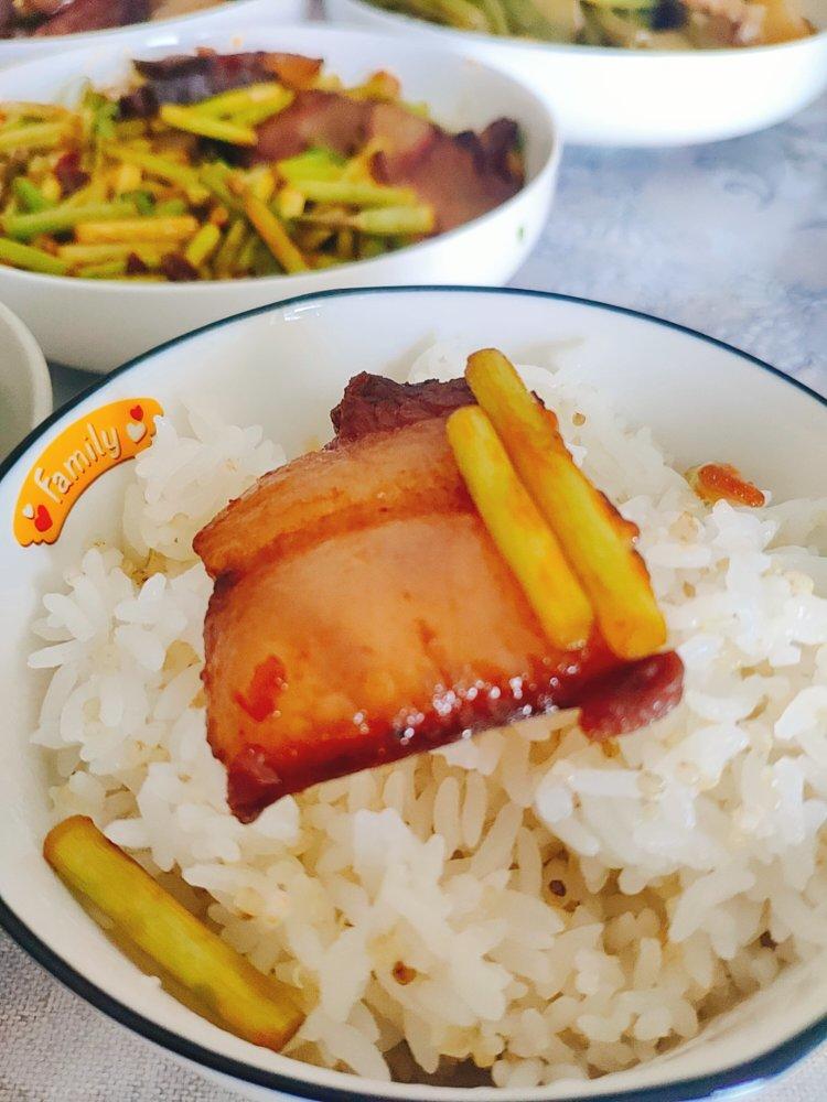 蒜苔炒四川腊肉