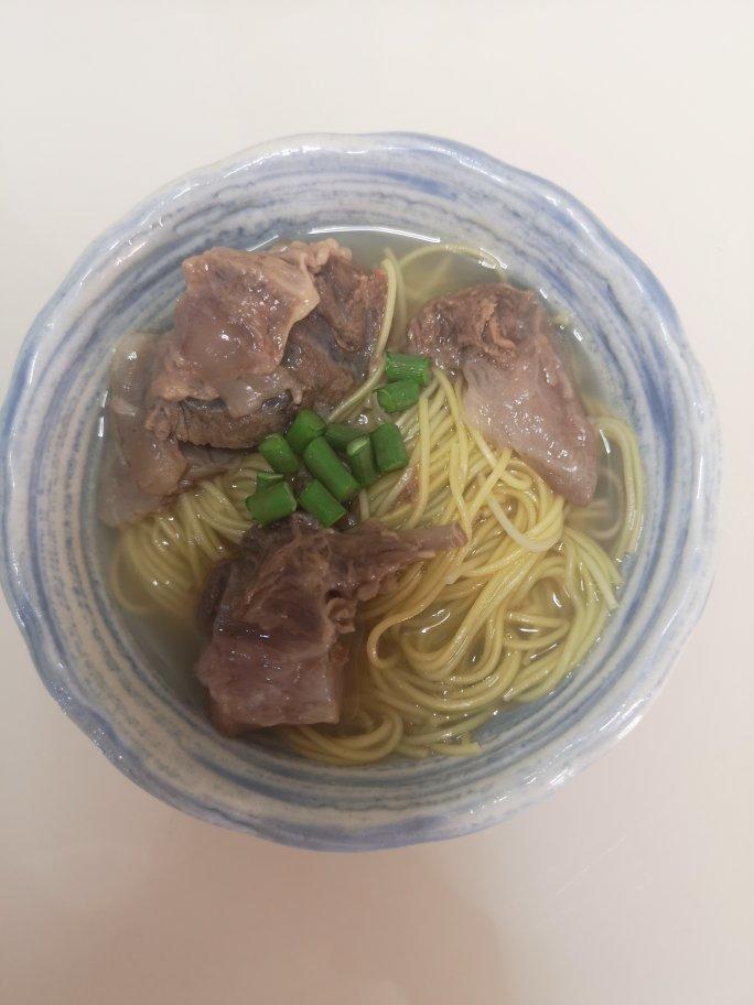牛肉汤(超简单)