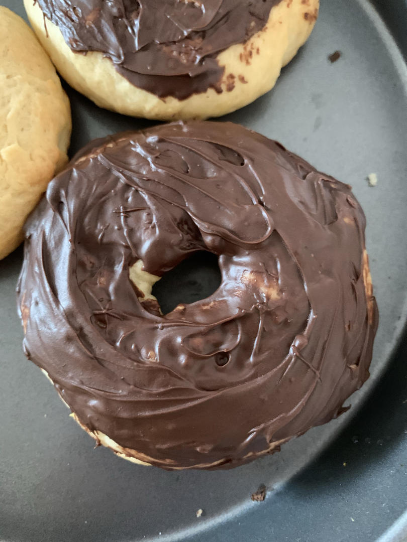 烤箱版甜甜圈୧(๑•̀⌄•́๑)૭小小群