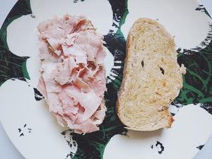 地道法式火腿蛋热三明治 — Croque-madame的做法 步骤2
