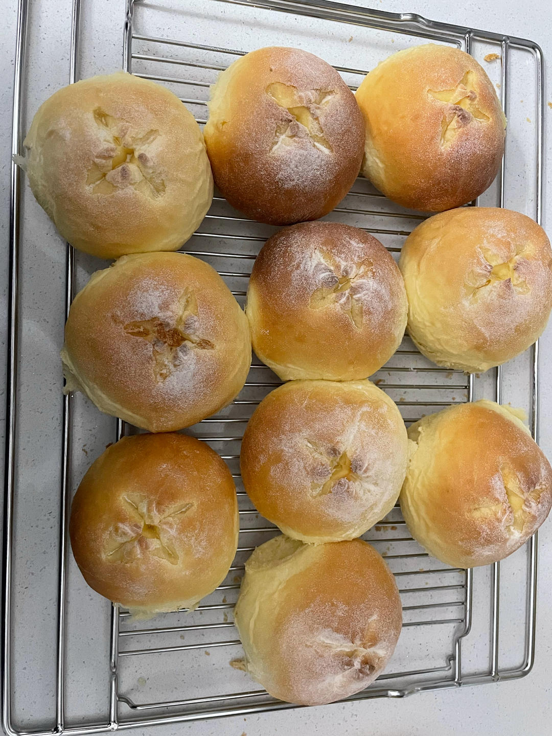 (超好吃的咸口面包）爆浆培根芝士面包