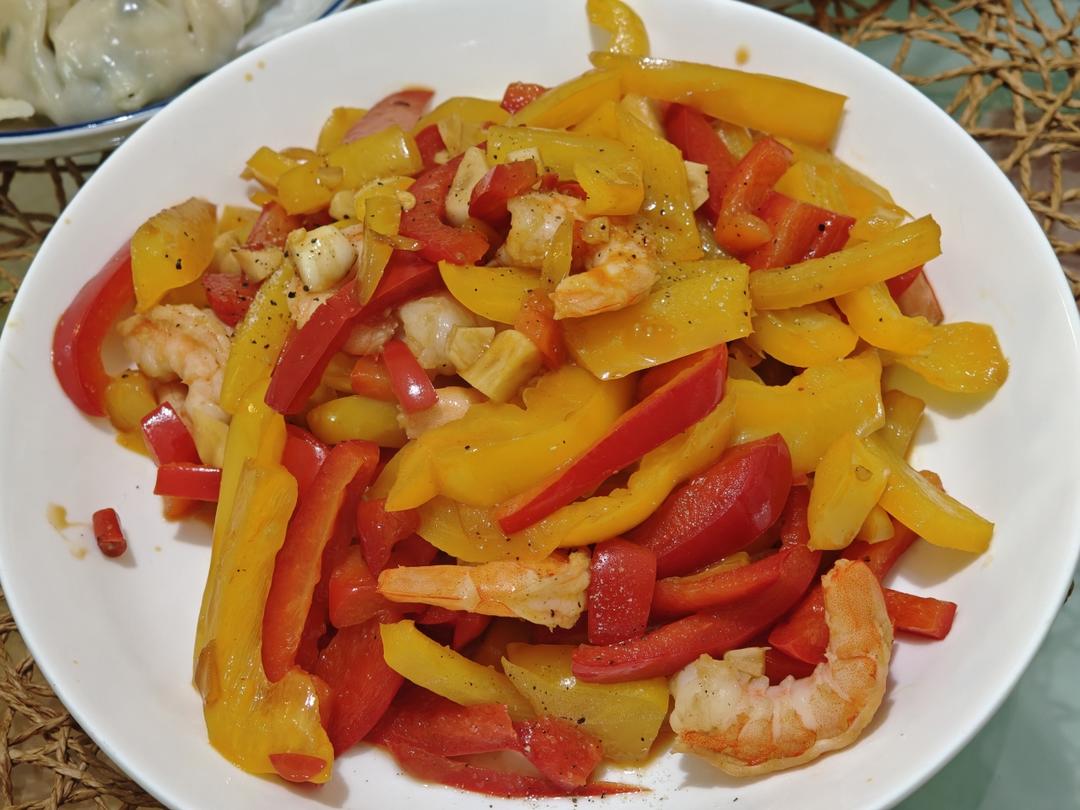 高维C彩椒炒虾仁 加备菜15分钟的减脂餐