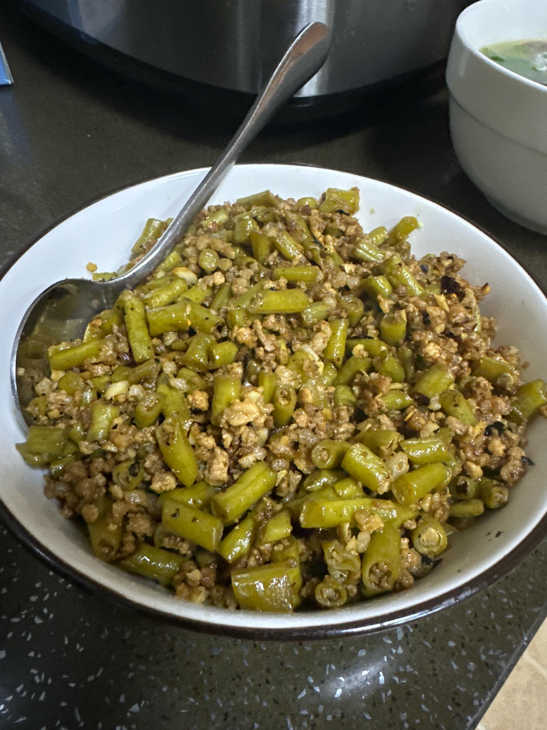 厨师长教你：“酸豆角炒肉末”的家常做法，简单易学，下饭一绝