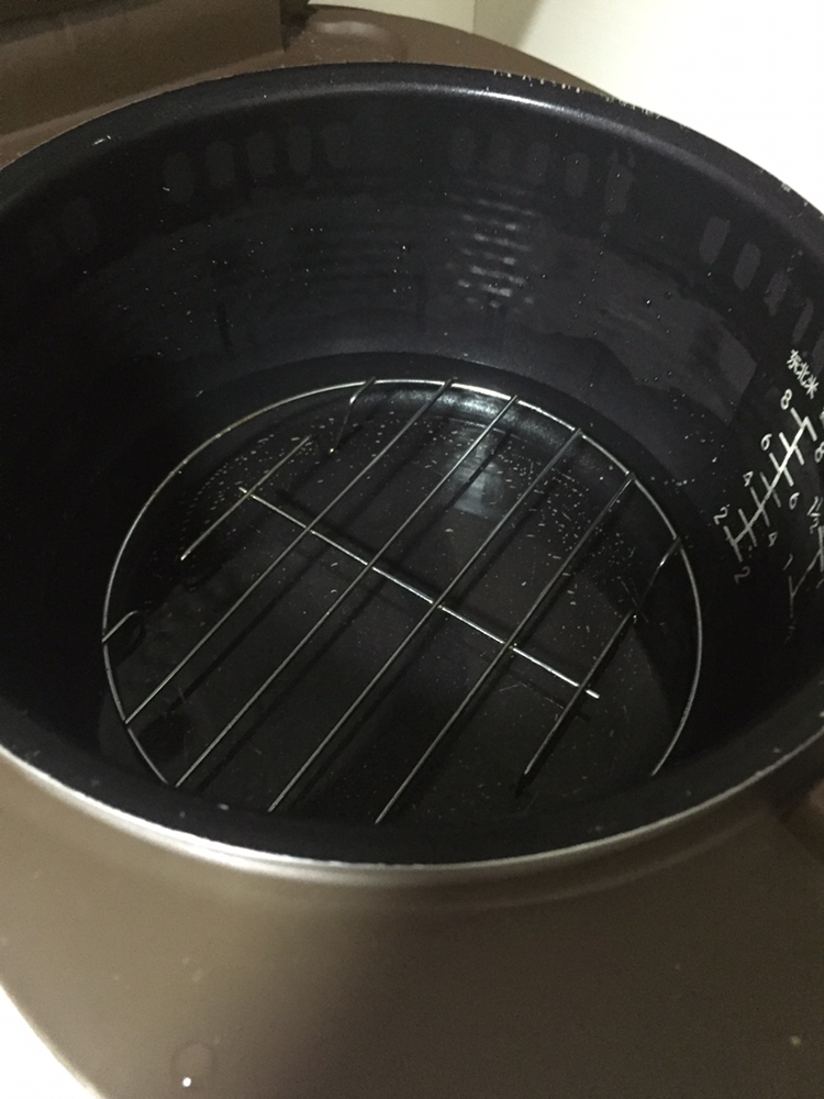 电饭煲蒸糯米饭的做法 步骤2