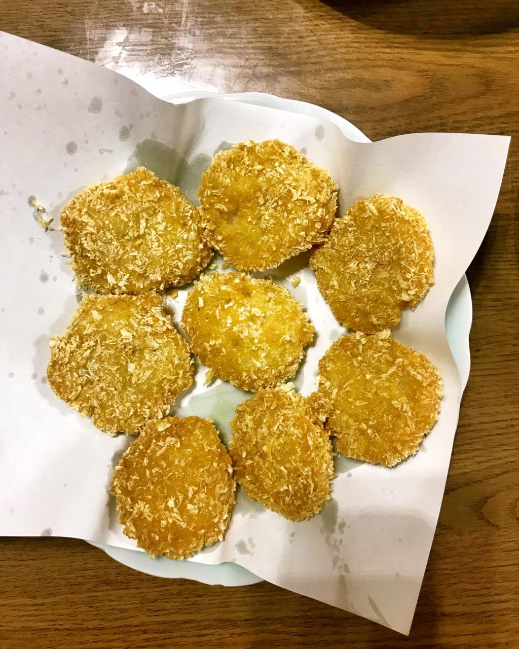 紫雨118                         做过 泰式虾饼 选择白面包糠,虽然