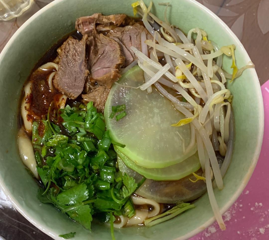 牛肉拉面（3到4人量）