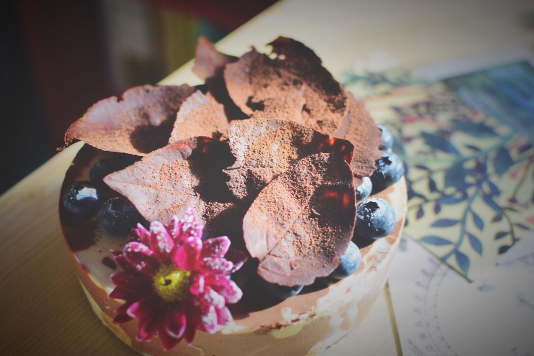 巧克力落叶蛋糕