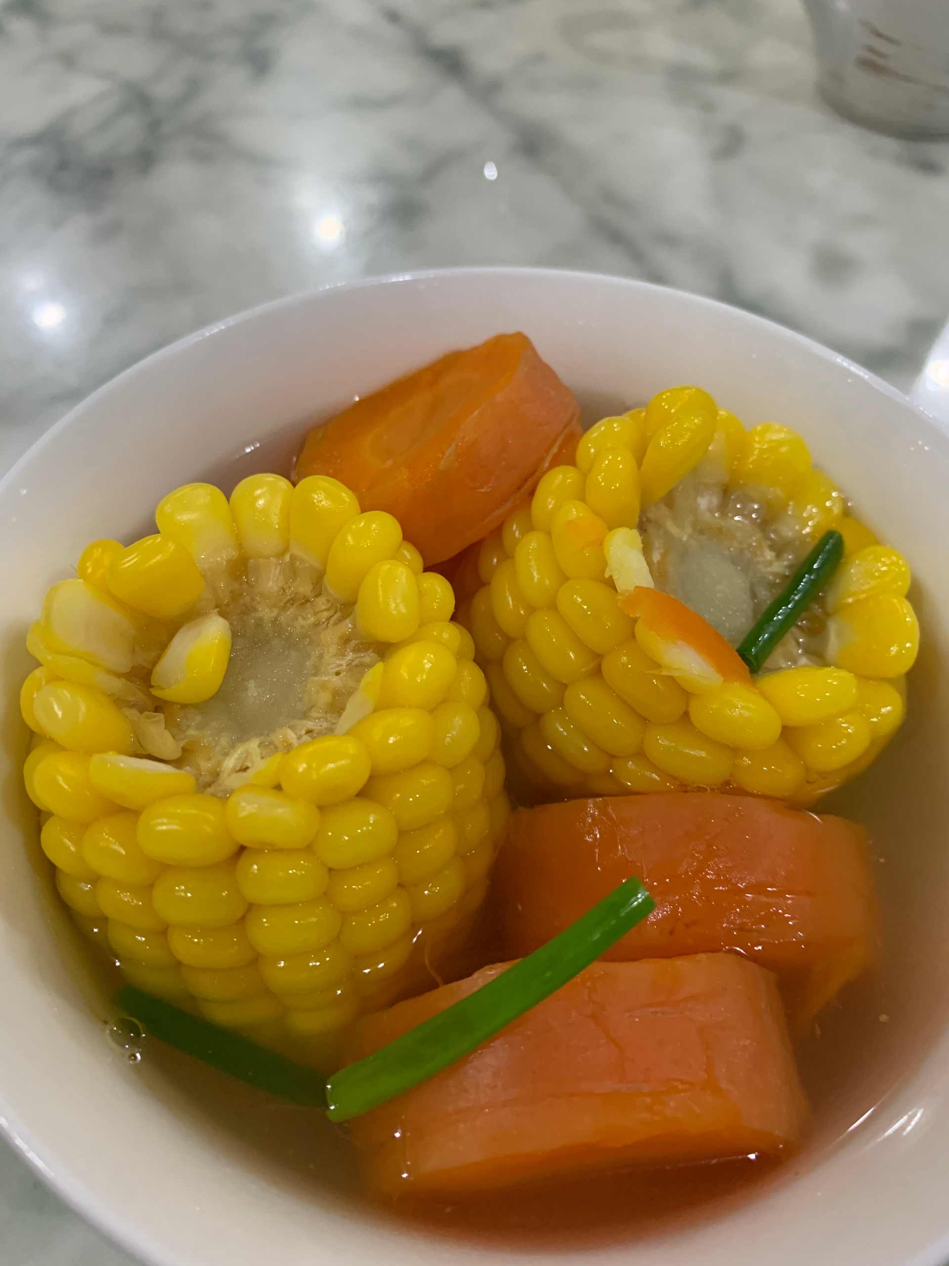 红萝卜玉米汤