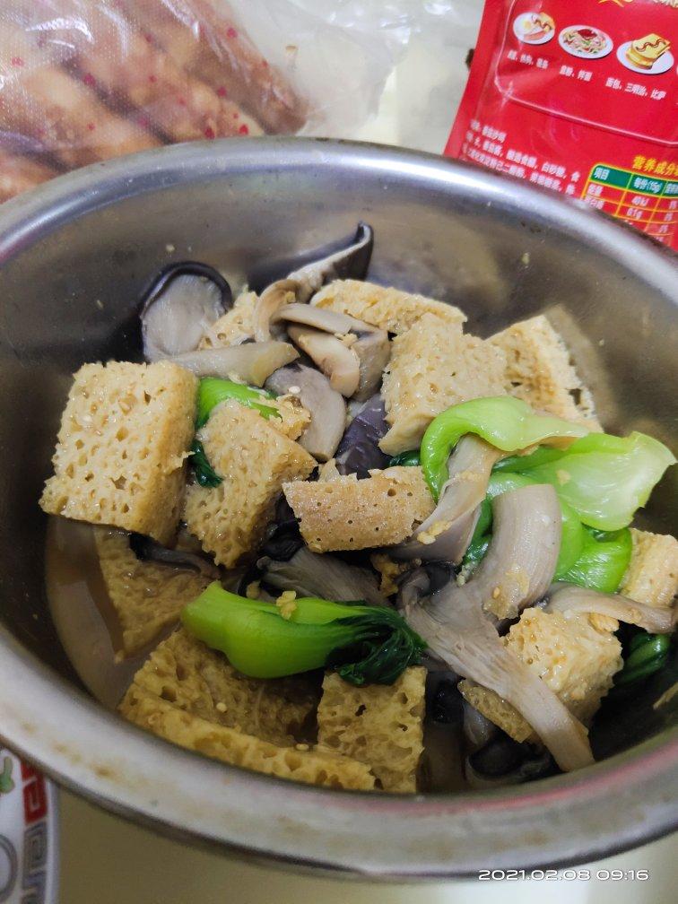 出摊麻辣串