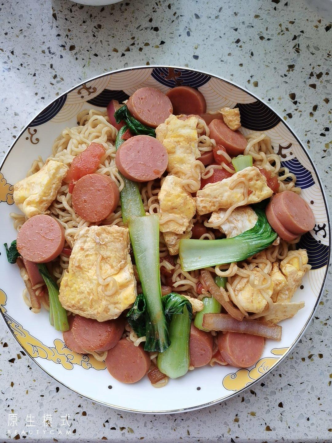 路边摊风味炒方便面
