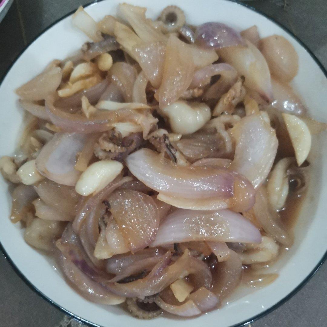 两步搞定脆嫰鲜美的葱爆八爪鱼