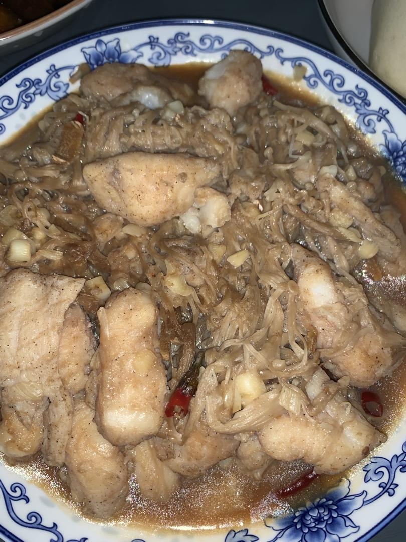 清蒸金针菇龙利鱼