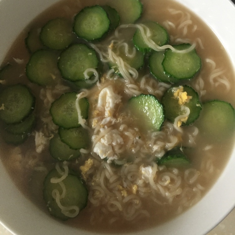 满足食欲的深夜秘密 森系浓香泡面