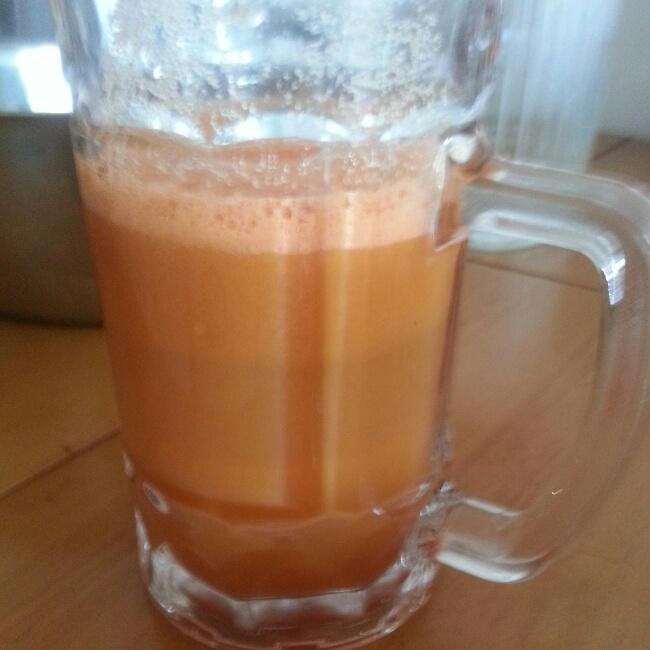 胡萝卜苹果蜂蜜汁的做法