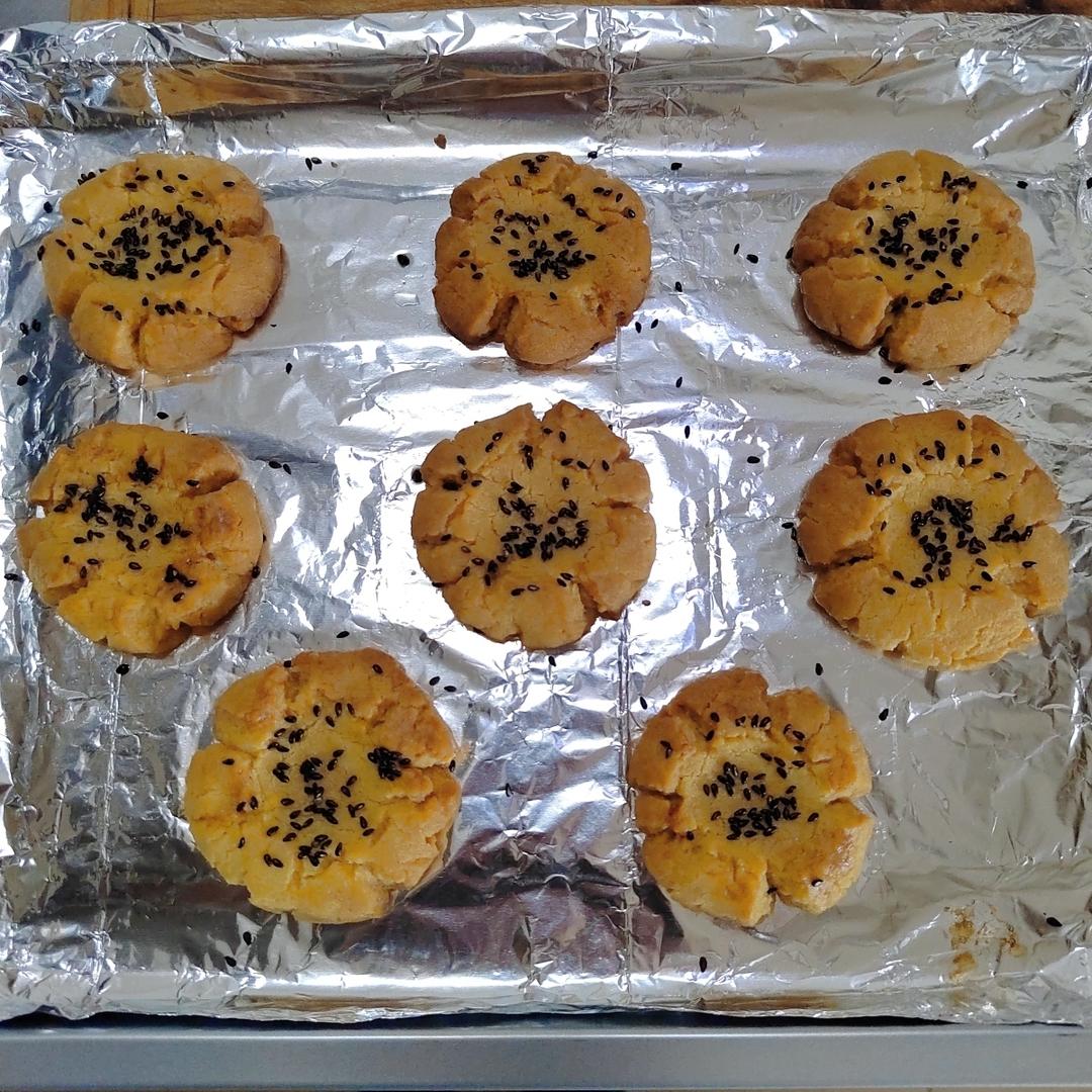 轻轻一按就碎掉的原味桃酥（不输猪油版）