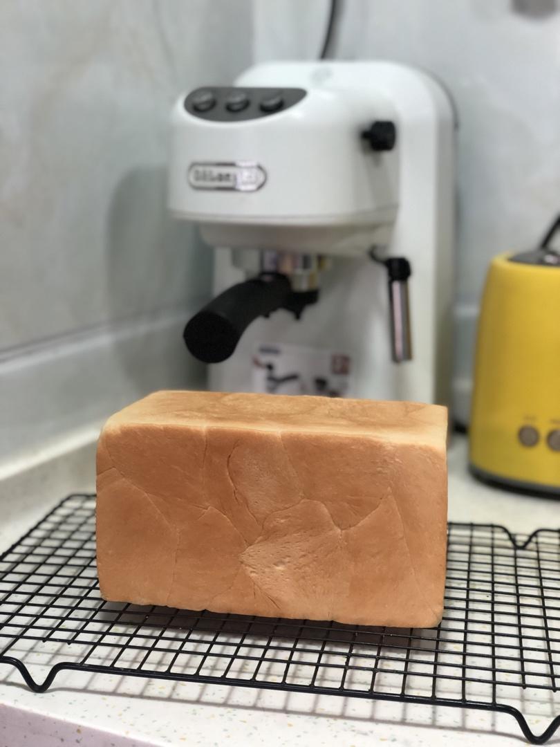 【小高姐】早餐白面包 极简主义的手工面包